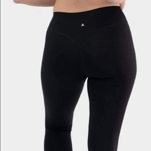 SOLD Balance athletica leggings - Picture 3 of 4
